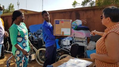 La distribution du matériel médical à commencé à Ouagadougou.